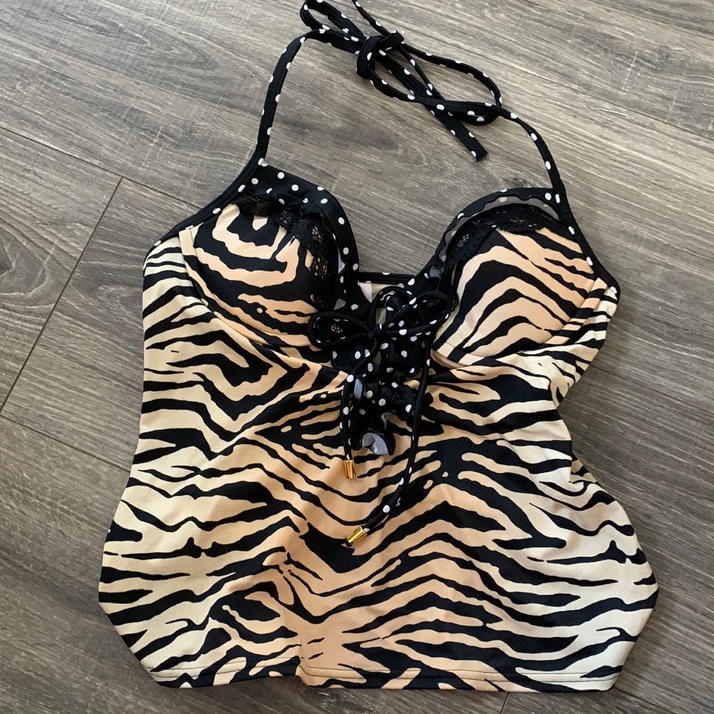 Women’s Victoria’s Secret tankini swim top